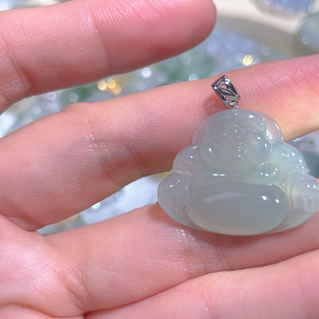 翡翠颈饰18K金镶嵌翡翠