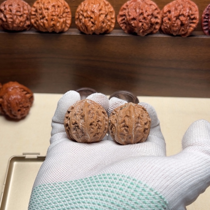 锅***叭把件文玩核桃秋子