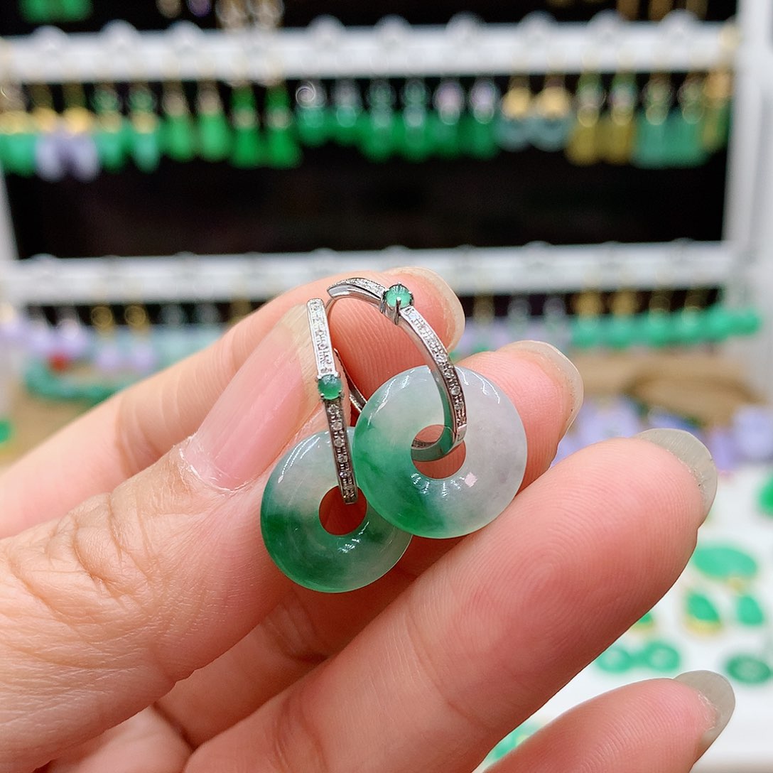 翡翠耳饰18K金镶嵌滟*色