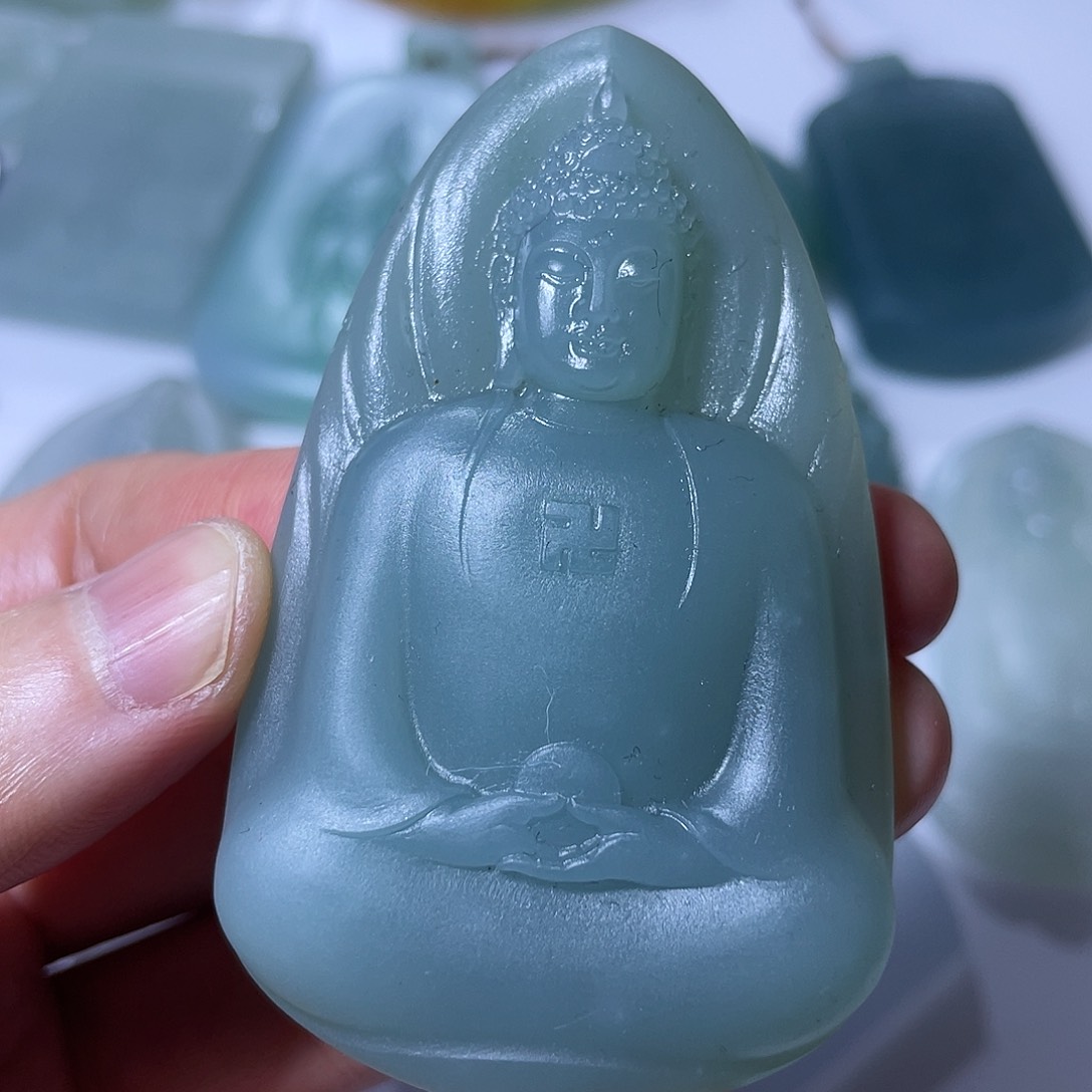 定制翡翠未镶嵌挂件