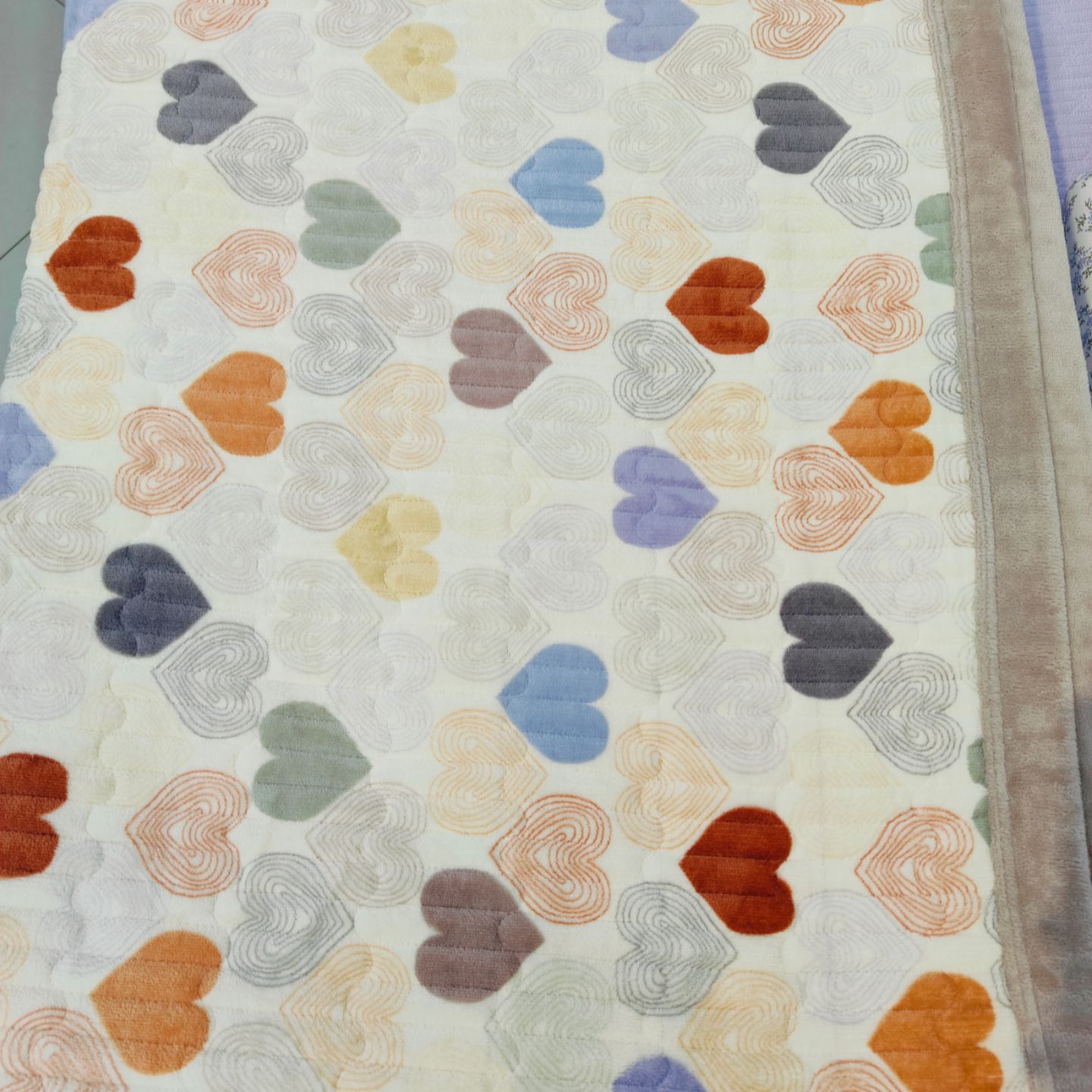 双人牛奶绒床盖（200✖️230）平整舒适可机洗不变形