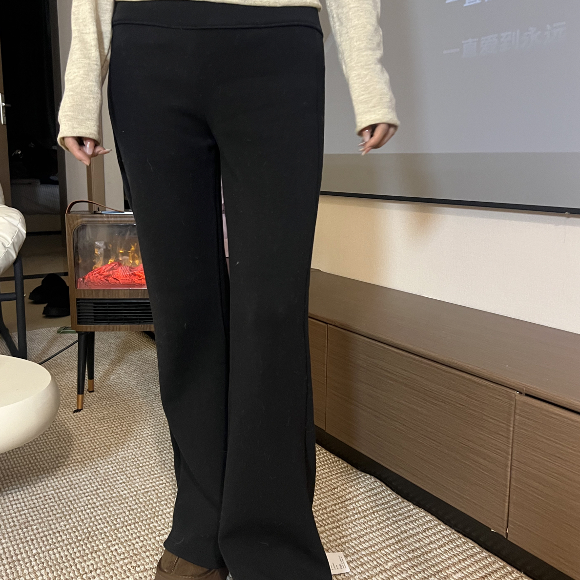 秋冬季加绒加厚高腰显瘦弹力微喇休闲女裤黑色百搭通勤款