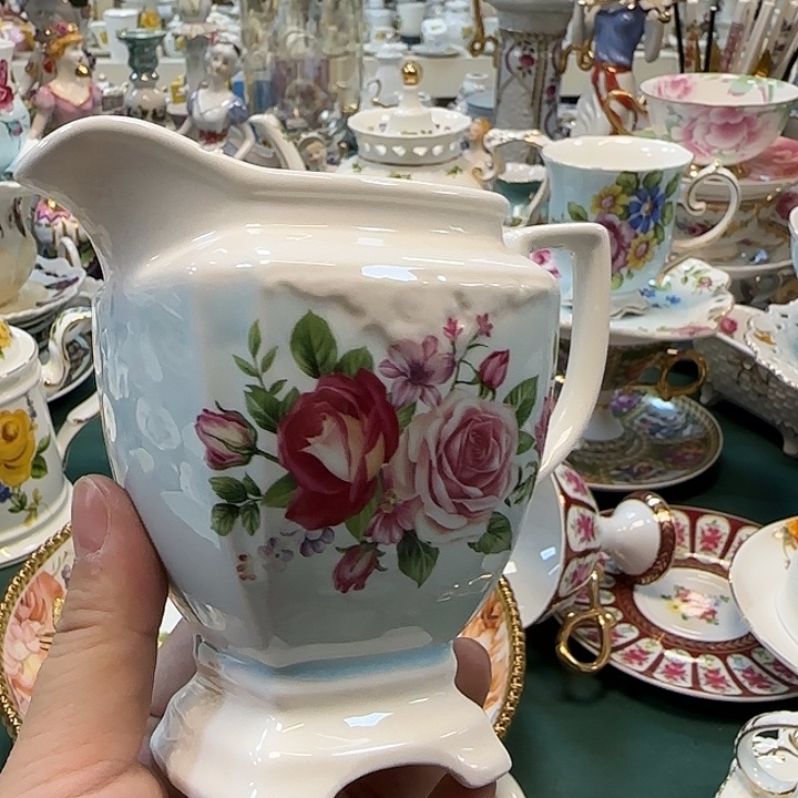 鹿与海陶瓷有限公司