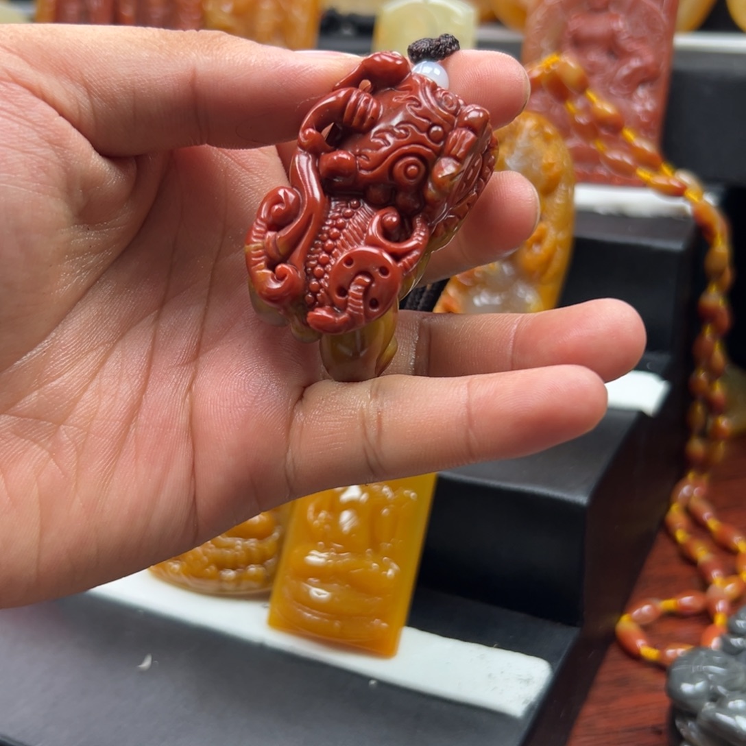 石英质玉（黄龙玉）未镶嵌多样性发货，发其一