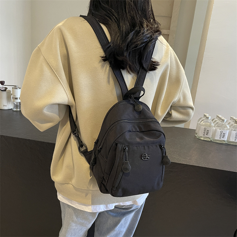 多功能包包女2025新款潮时尚洋气百搭背包女士轻便胸包双肩包7617