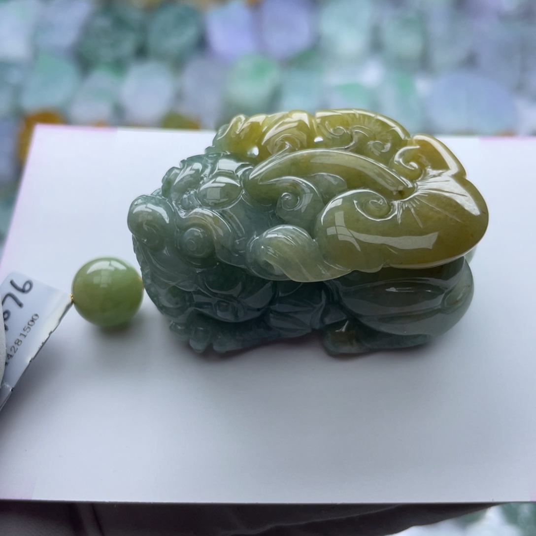 翡翠颈饰未镶嵌貔貅