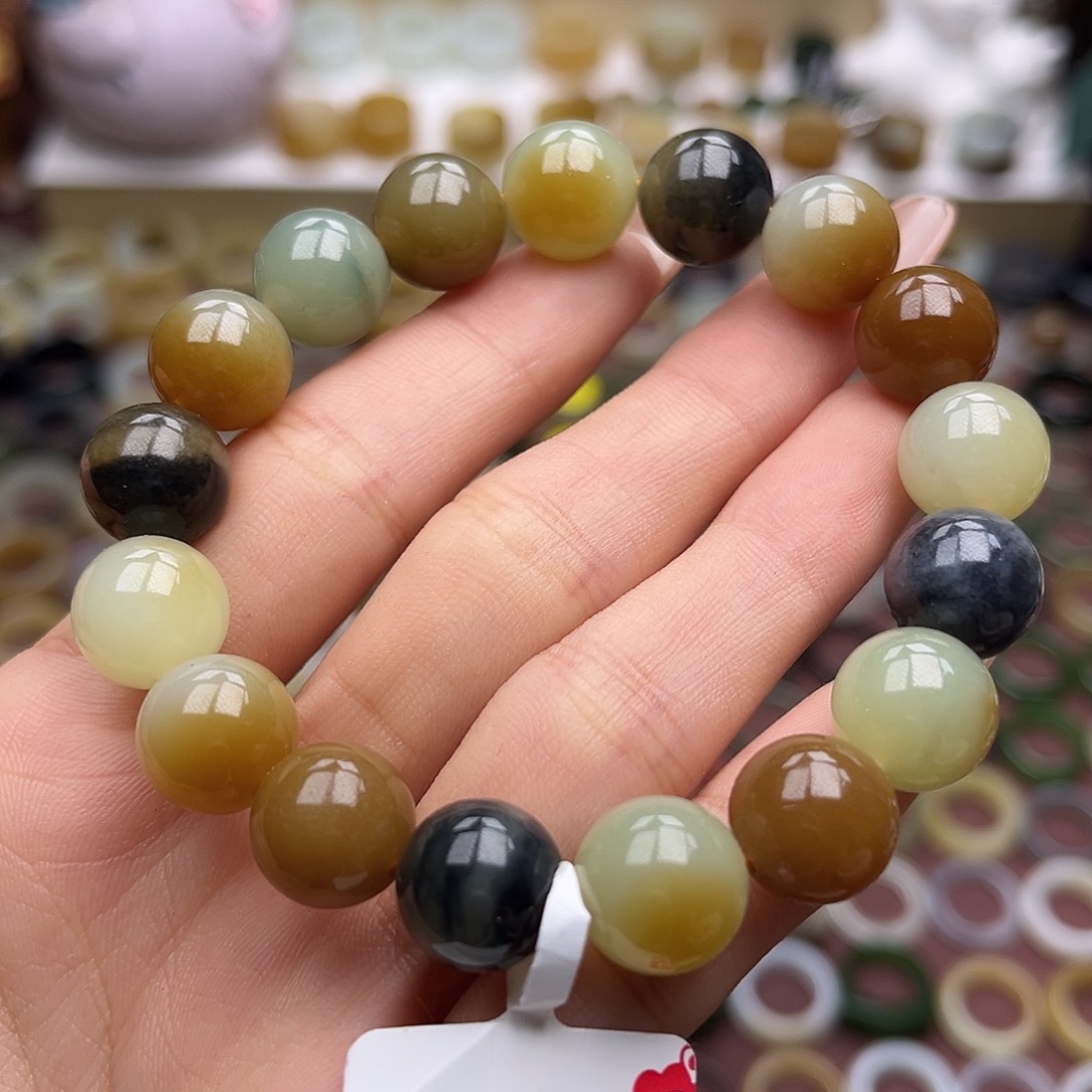 和田玉未镶嵌戒指卡12楼兰三色