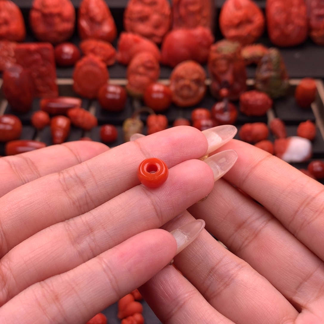 南红玛瑙南红川料原矿扣子9.3mm未镶嵌