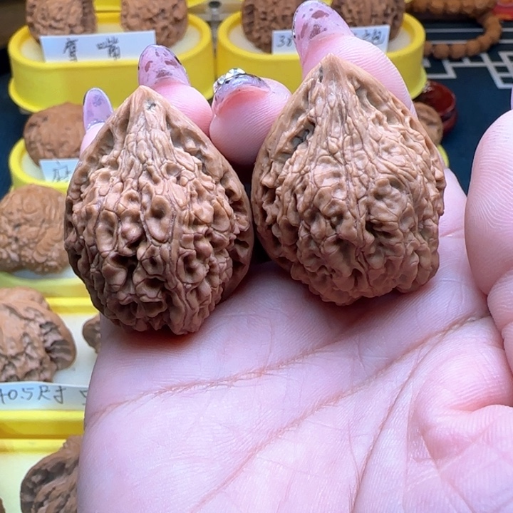 抖*棋弯弯核桃做佛闻闻核桃祝福