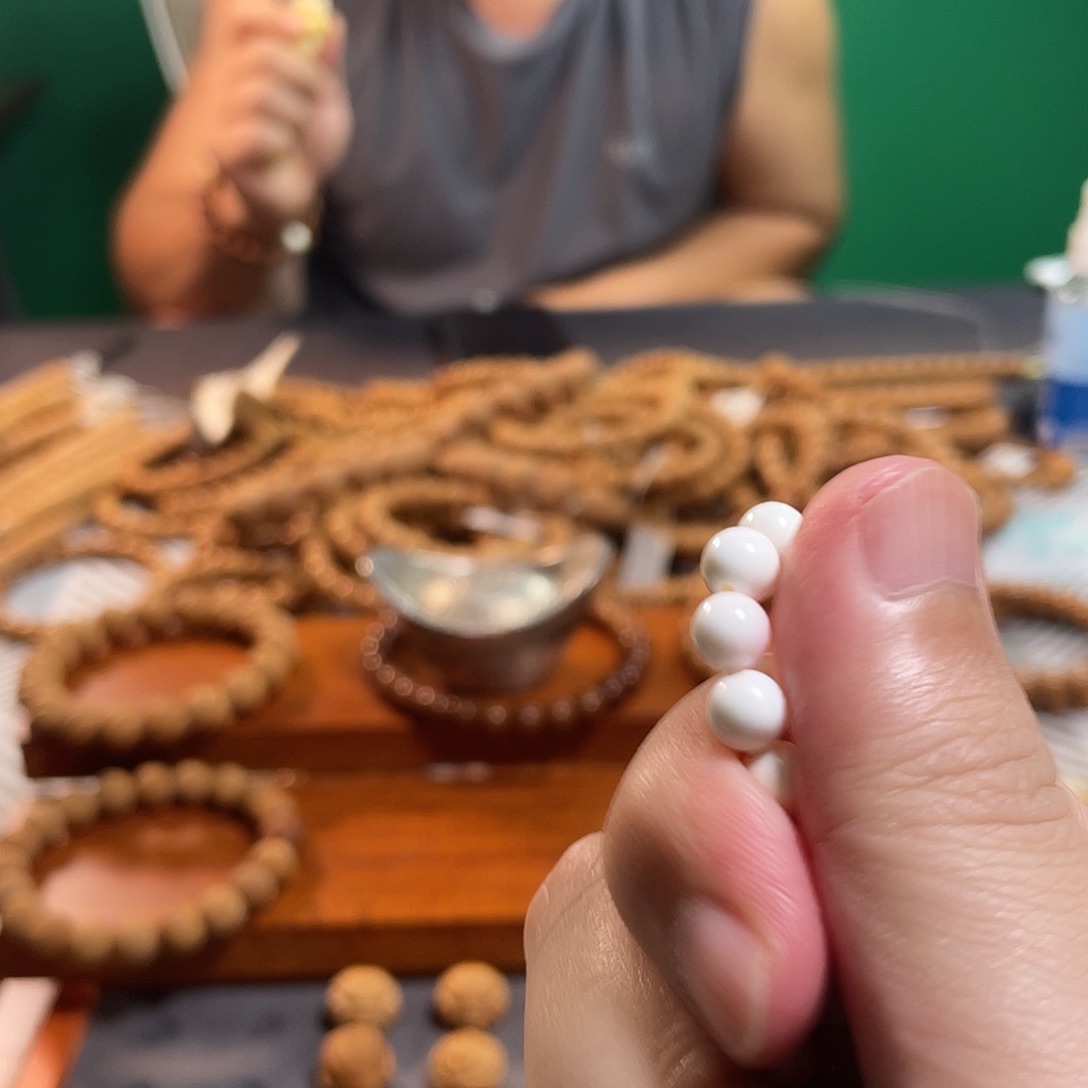 ****牛猴头核桃吊坠8级粉丝灯牌