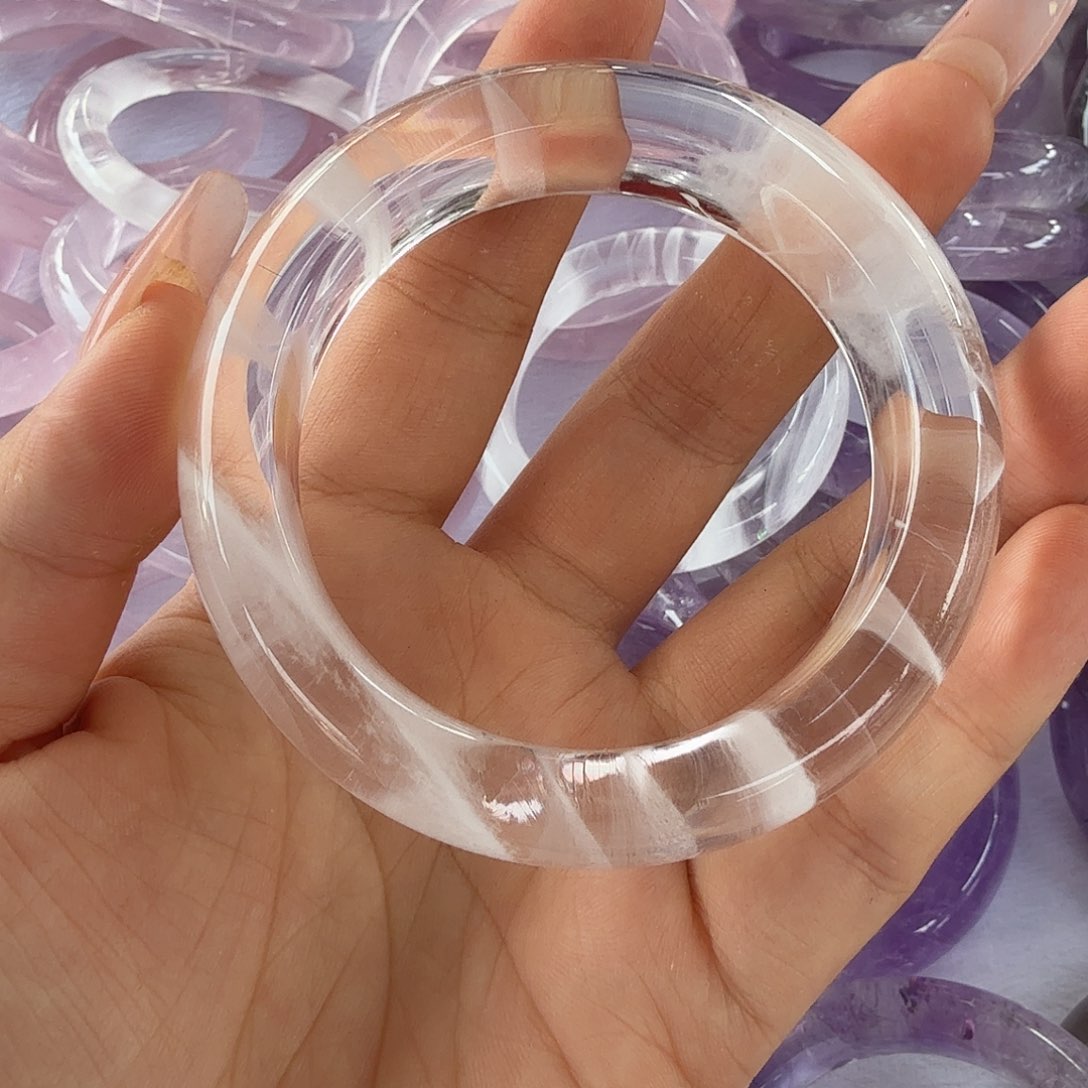 未镶嵌水晶大型摆件（非配饰）?