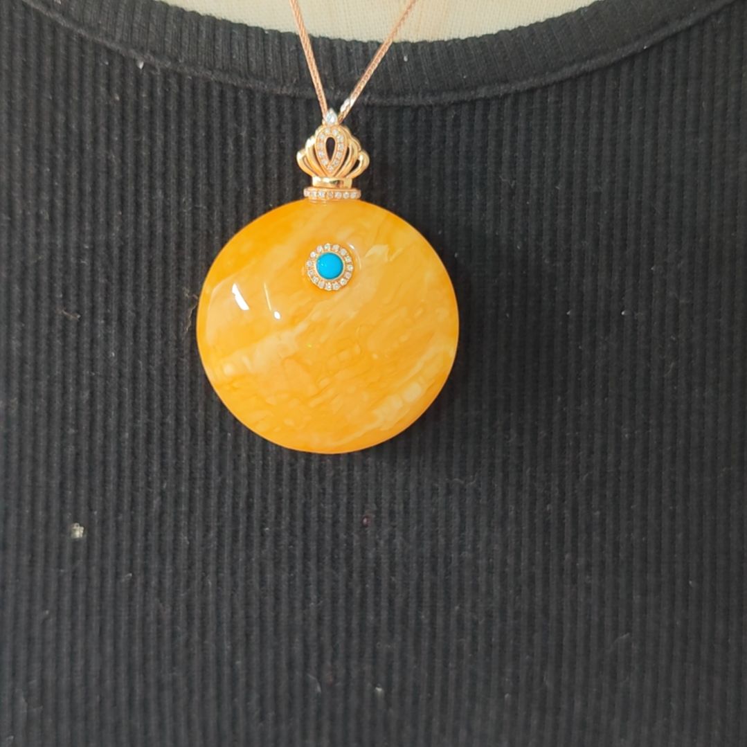 蜜蜡吊坠(赠链)18K金镶嵌