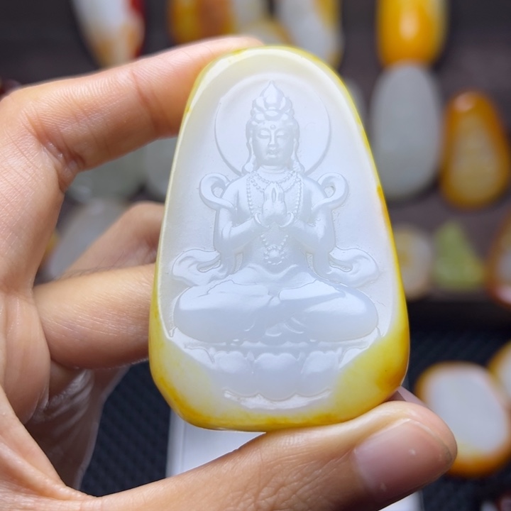 和田玉未镶嵌颈饰