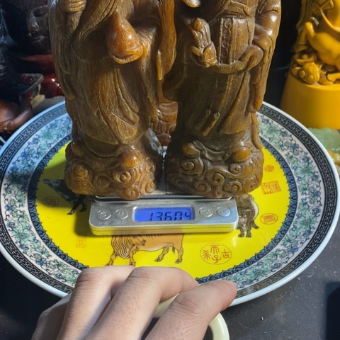 瓷片用****5寻呼台的一个小女孩在一