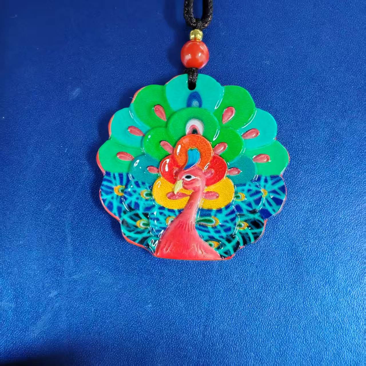 含辰砂工艺品NH005-经典红纱彩绘孔雀吊坠