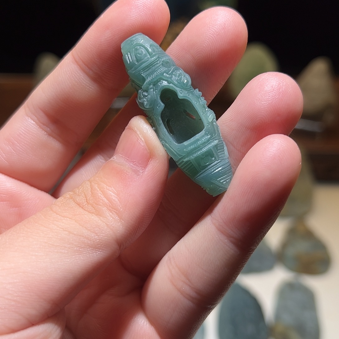 云***轻定制翡翠未镶嵌定制翡翠雕刻