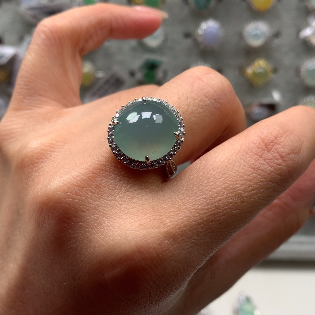 麦***兜翡翠银S925镶嵌颈饰戒指