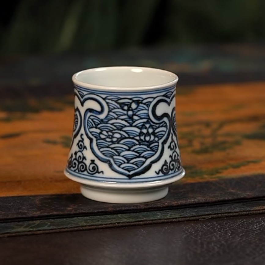 【品遗敬仁】雲山敬古青花如意海浪小闻香杯60cc 口径4.8 高5.5cm