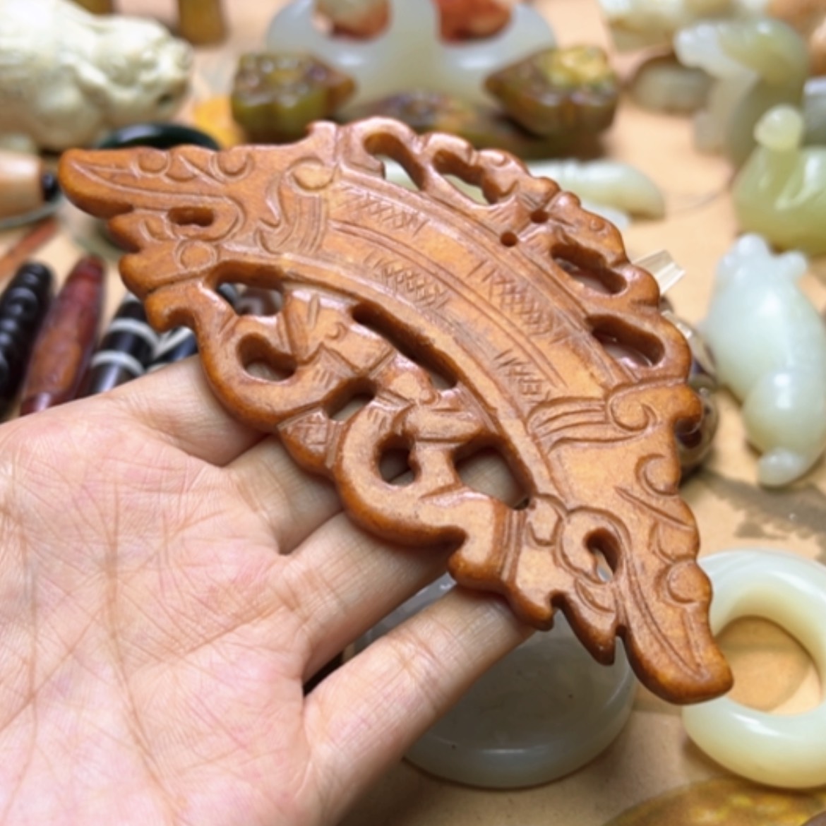 【闪购商品】蛇纹石玉颈饰未镶嵌