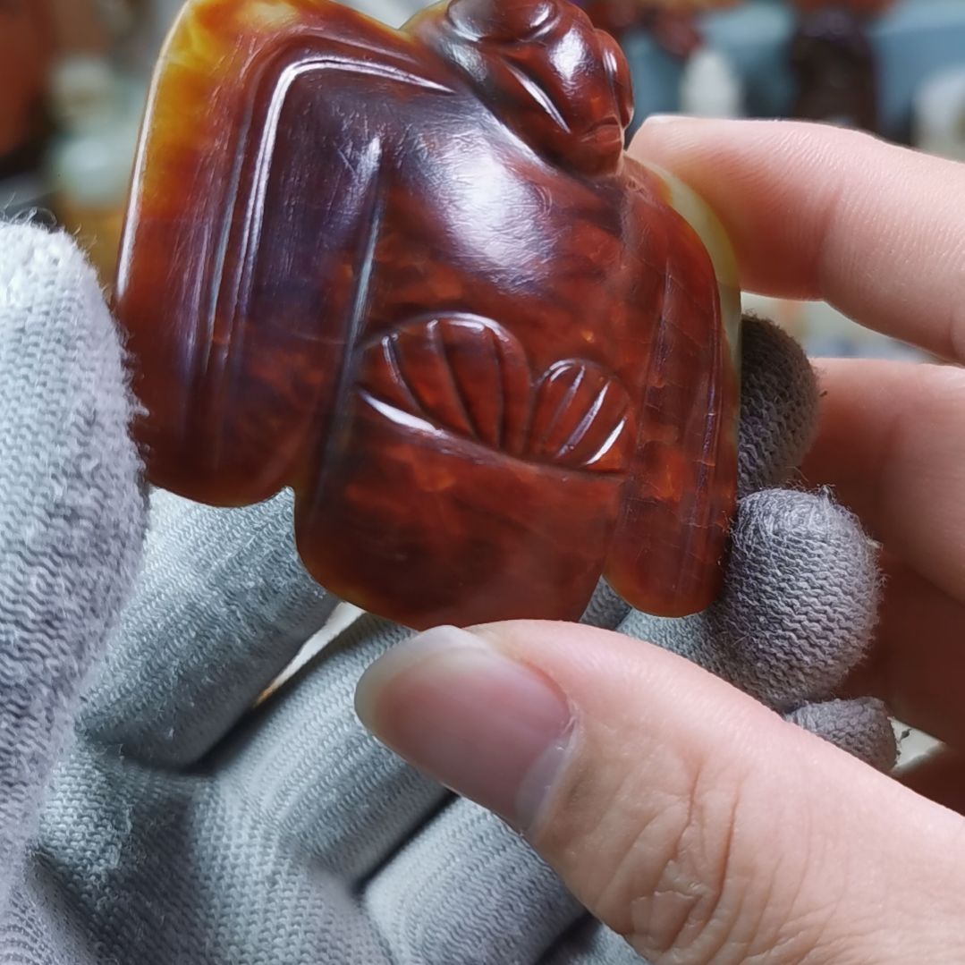 和田玉（糖玉）车挂未镶嵌老*童