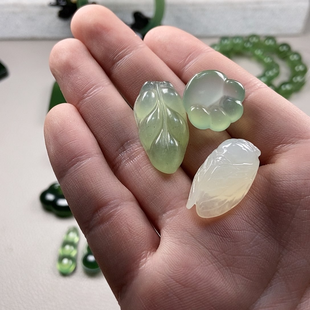 【闪购商品】蛇纹石玉岫玉未镶嵌