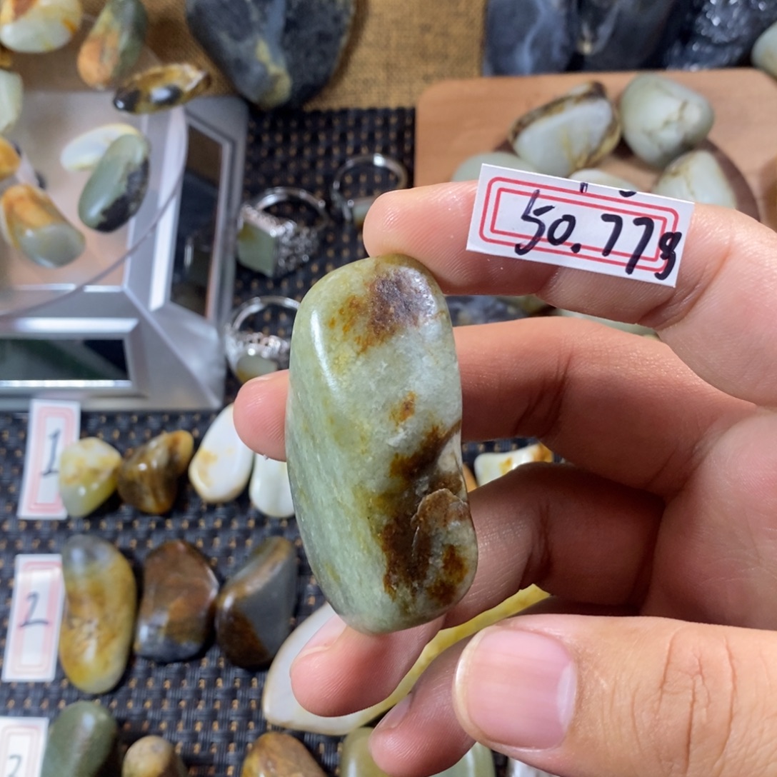 和田玉（糖玉）未镶嵌挂件