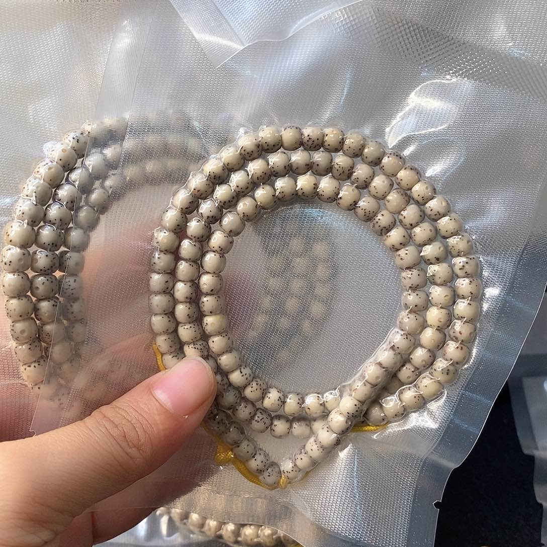 吊坠星月菩提石玉大眼6*5长