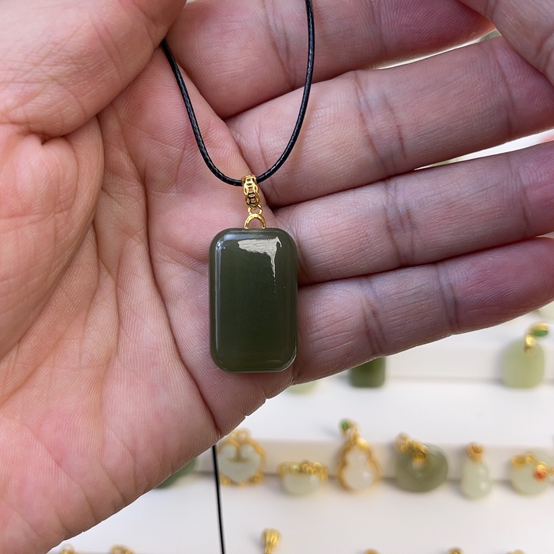 和田玉银S925镶嵌颈饰