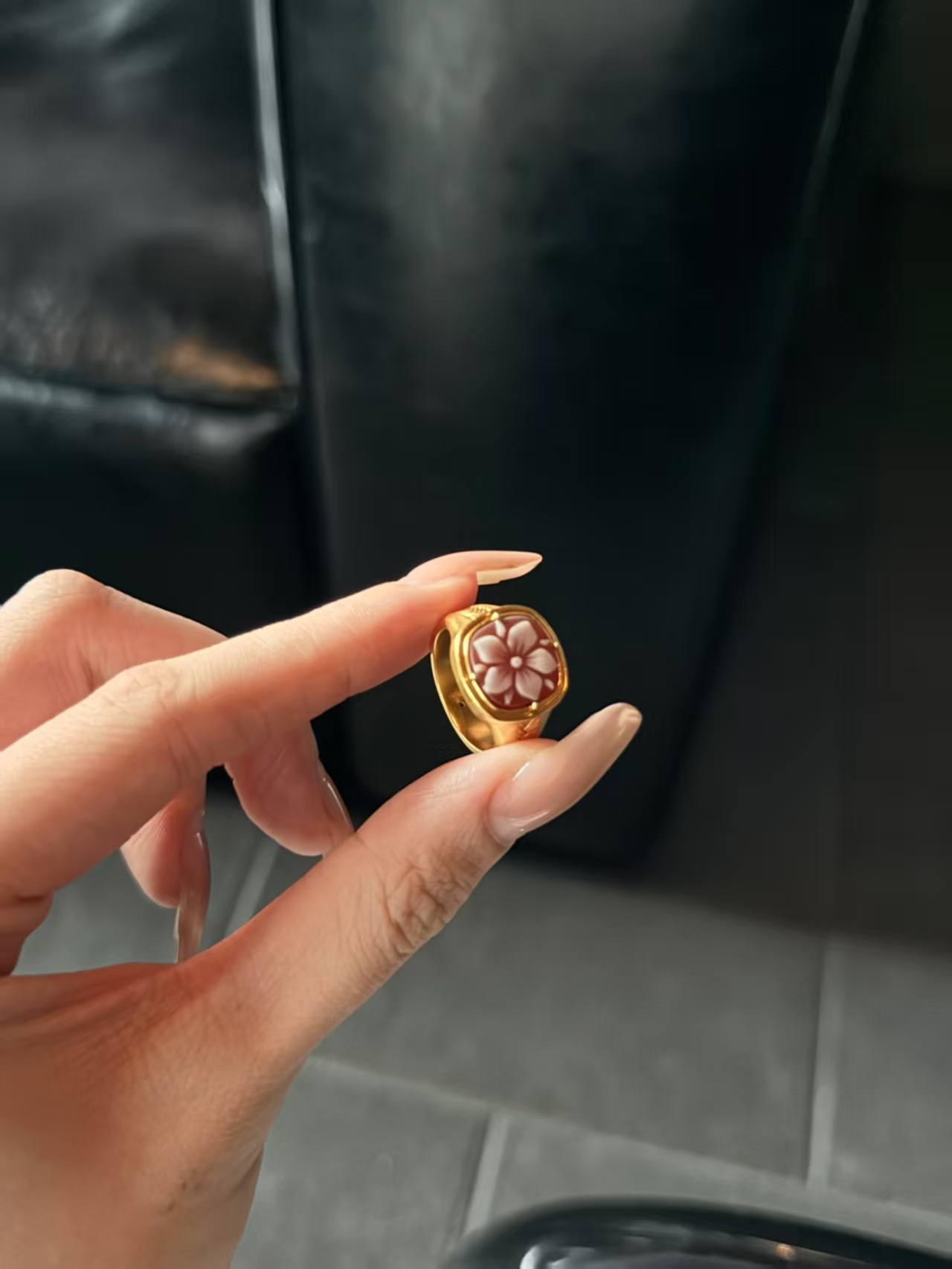 【惊喜夏日折扣 】黄金足金999 黄金镶嵌贝雕栀子花黄金戒指简约大