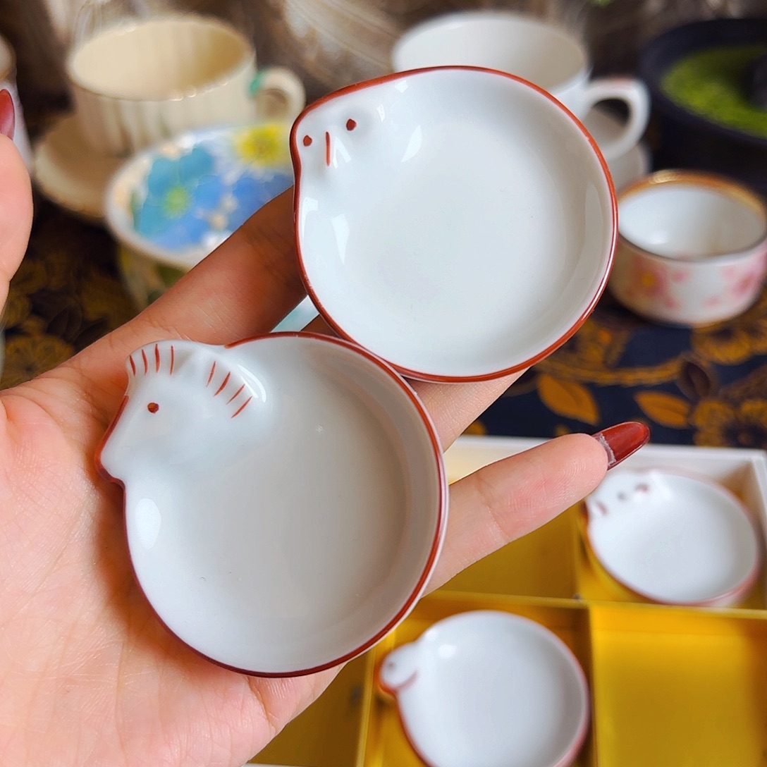 它家茶具瓷器真美！6