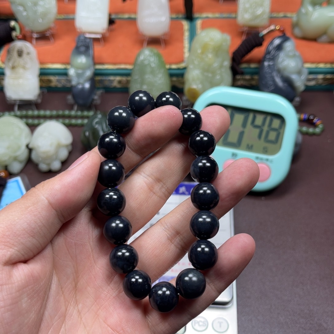 和田玉挂件未镶嵌大****力