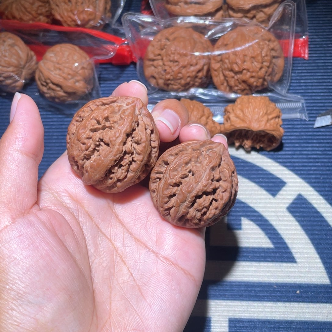 文玩核桃吊坠霸王龙38