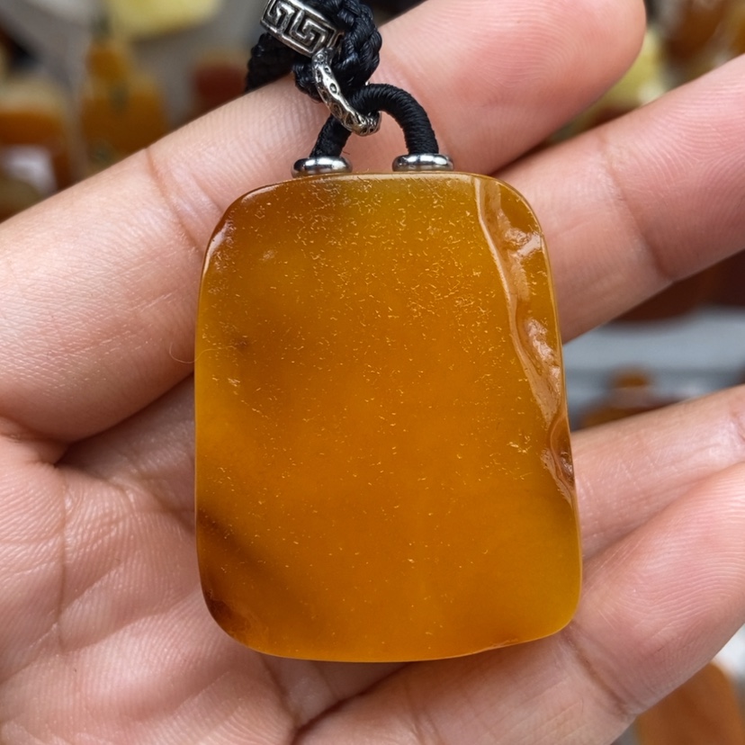 【闪购商品】琥珀颈饰未镶嵌