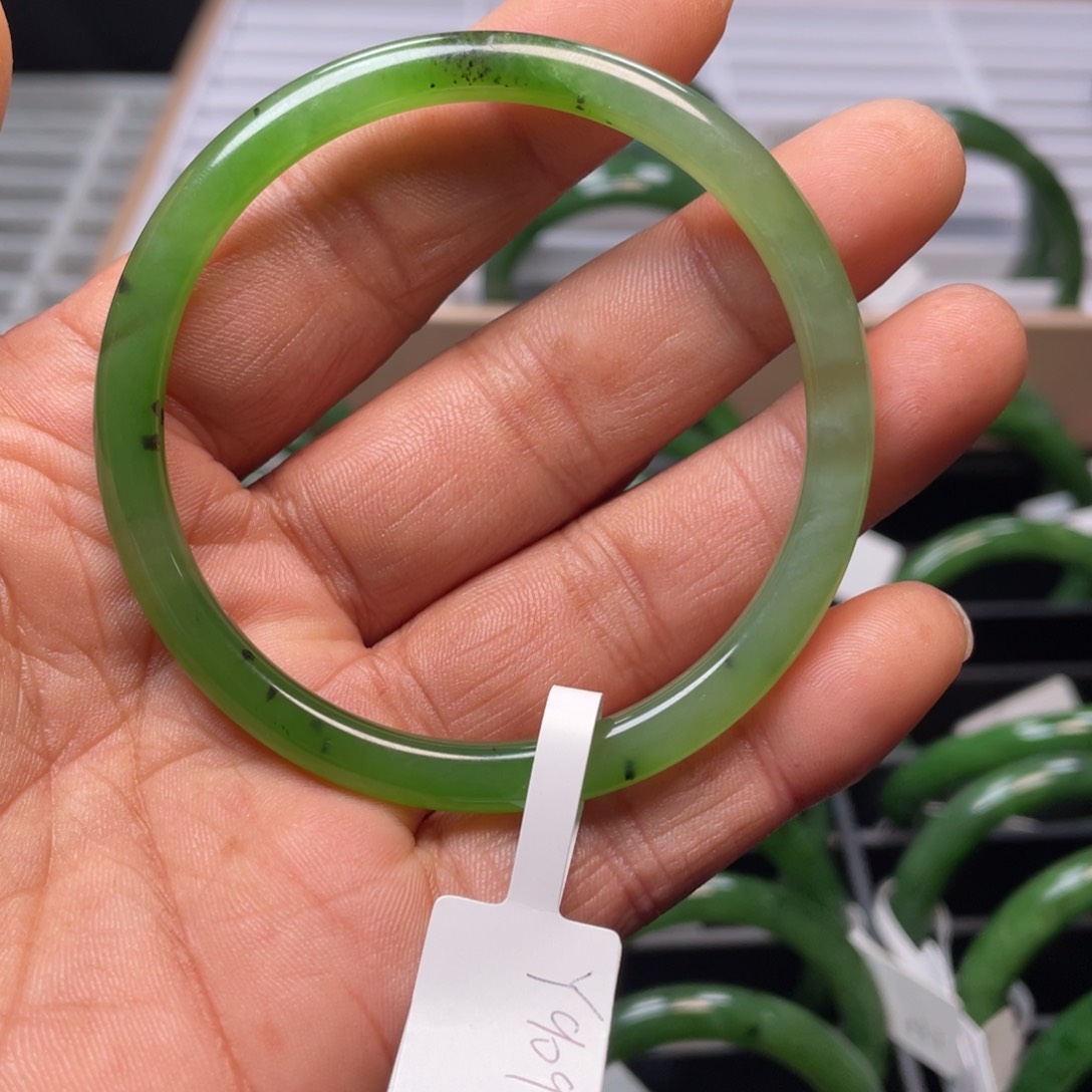 和田玉（碧玉）手镯未镶嵌