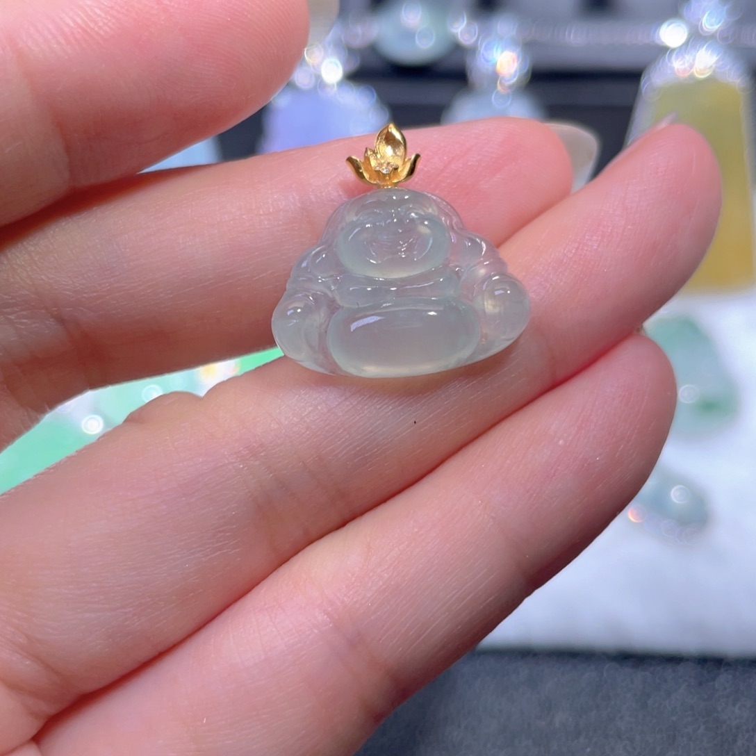 翡翠18K金镶嵌颈饰翡翠