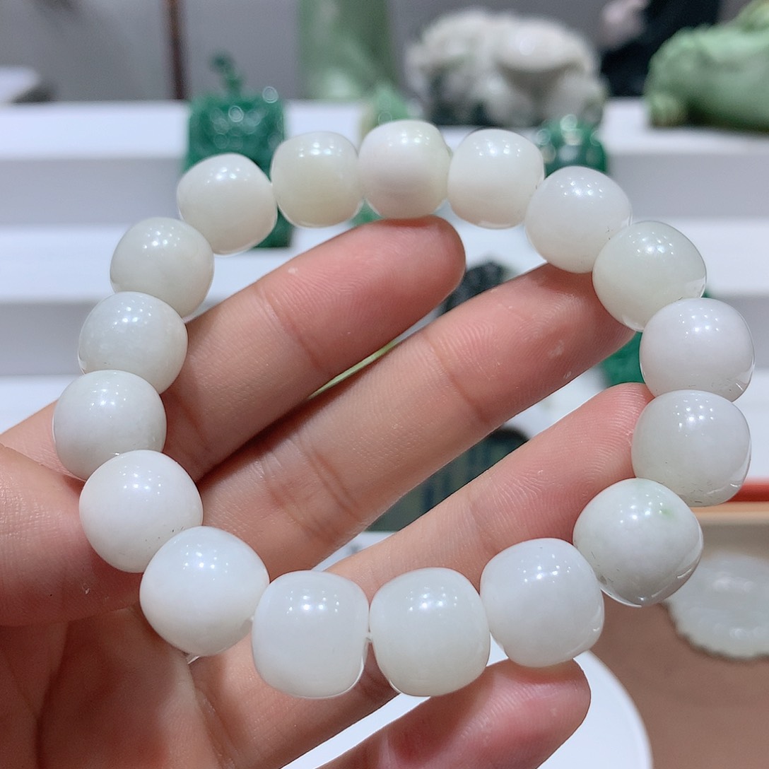 独山玉挂件未镶嵌肉*