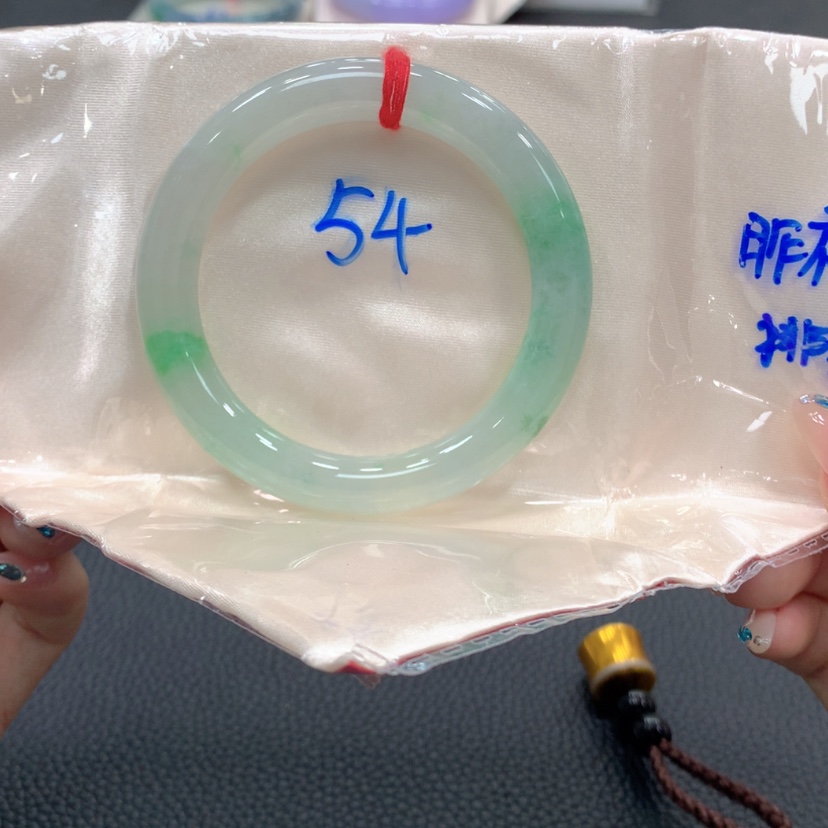 【闪购商品】翡翠手镯未镶嵌静*翡翠