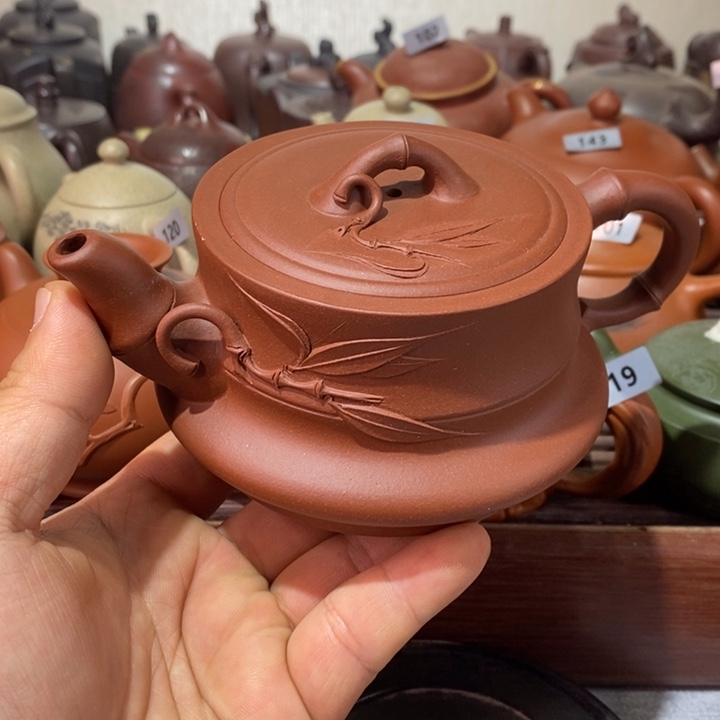 紫砂茶壶?****?精工制作