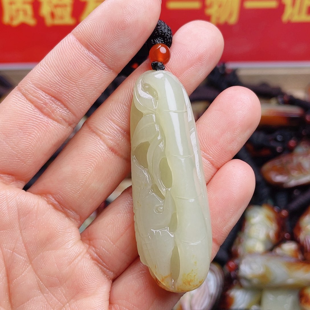 和田玉颈饰未镶嵌