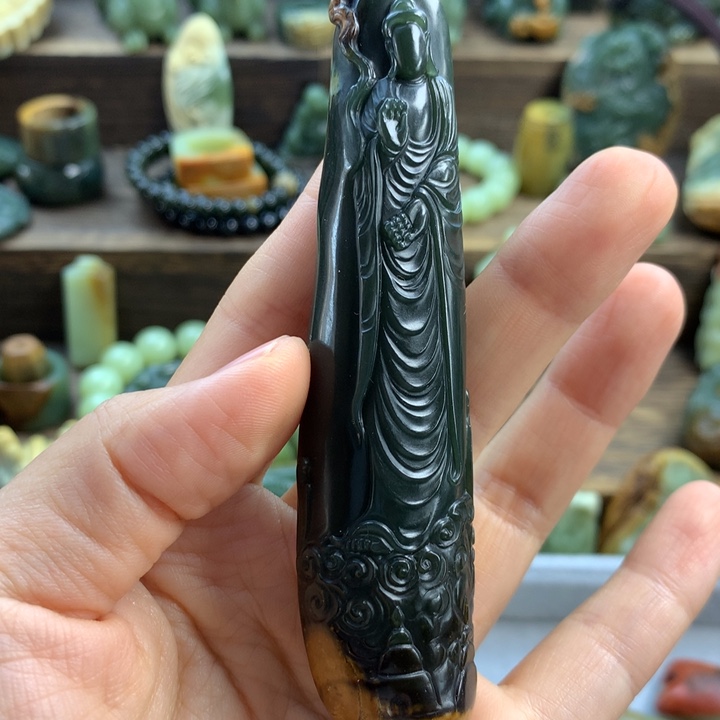 未镶嵌岫岩河磨玉（透闪石质玉）珠宝奇石C****e