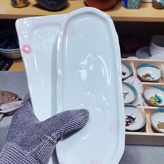 瓷片新年快乐。天天开心