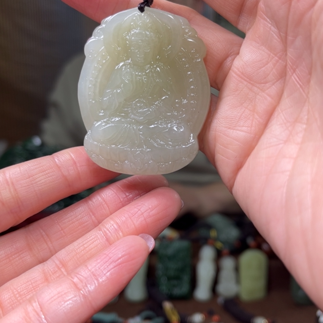 和田玉未镶嵌颈饰