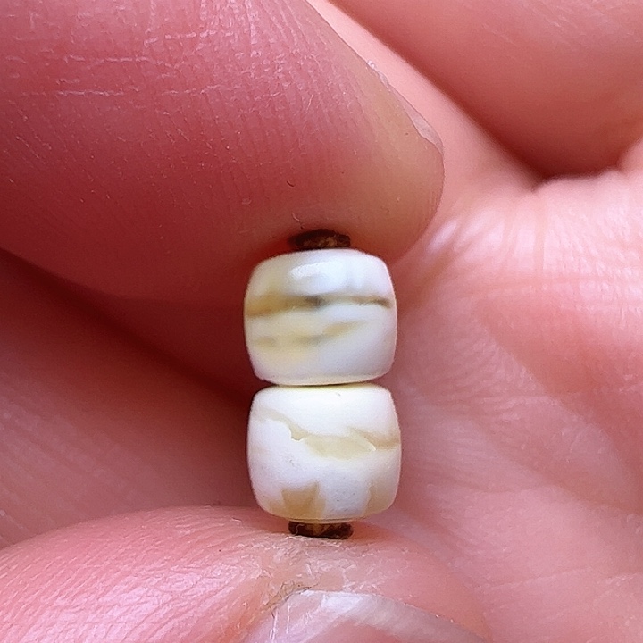 蜜蜡裸石未镶嵌5m m