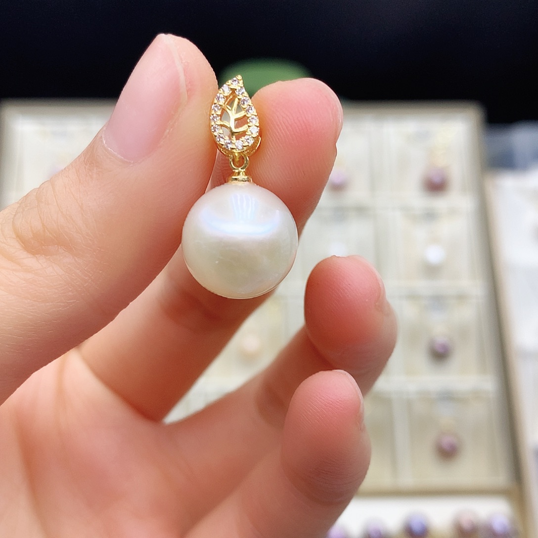 淡水珍珠颈饰合金