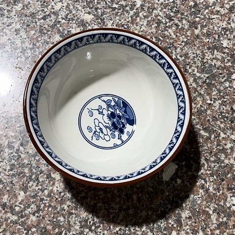 微瑕，不能明火，口径15高7，4个万里烧面碗