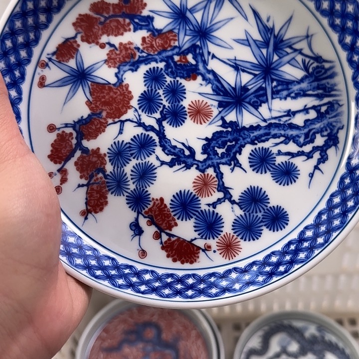 瓷片釉里红松竹梅大壶承