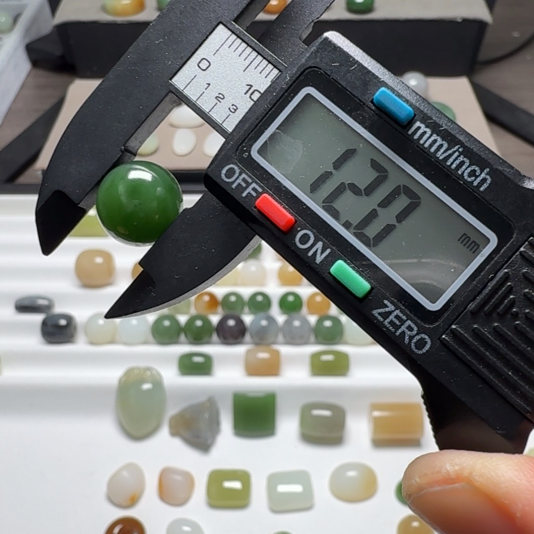 颈饰未镶嵌和田玉风***.