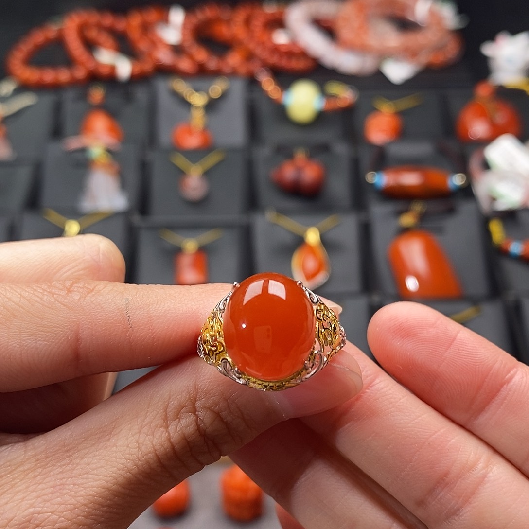 南红玛瑙银S925镶嵌云南保山冰红戒指