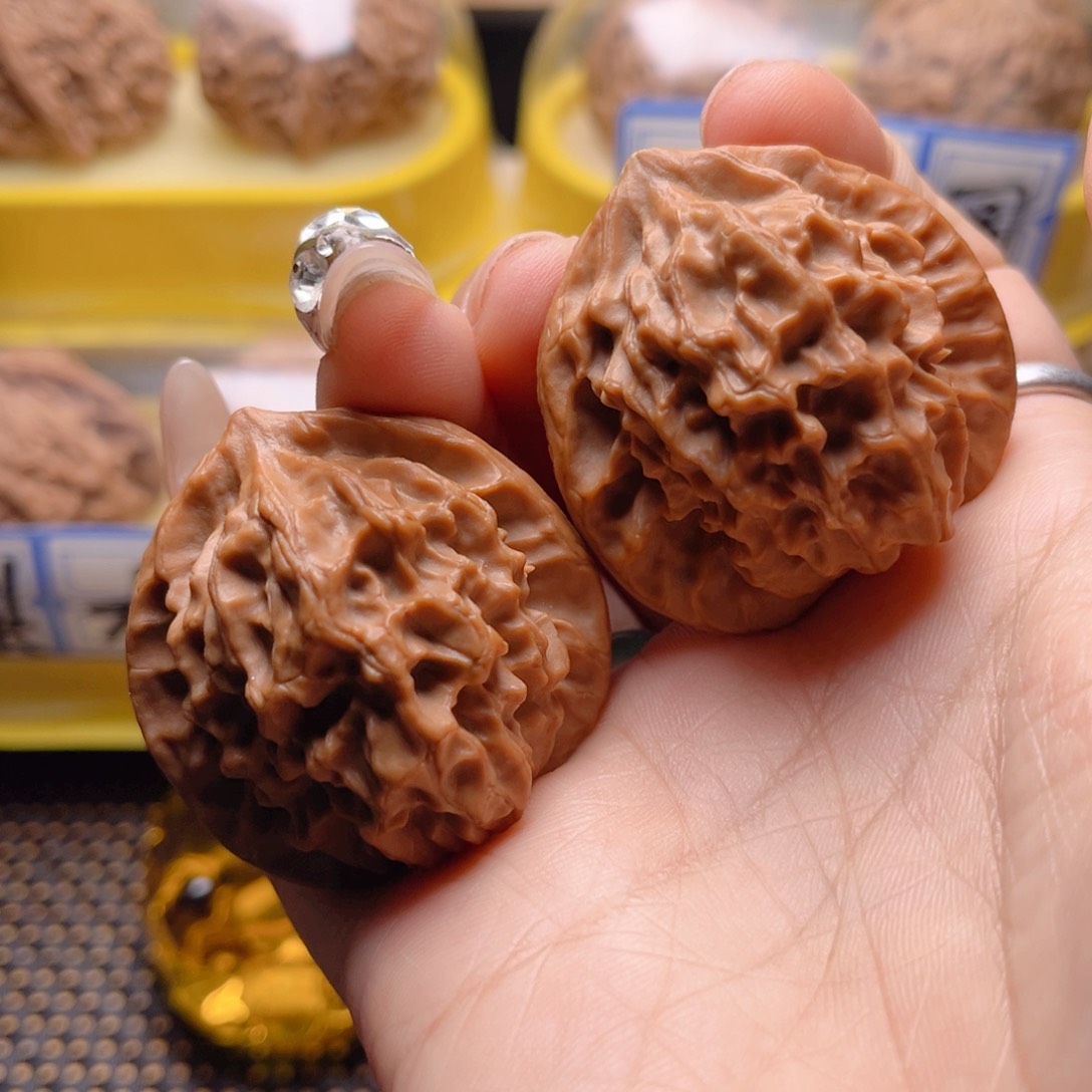 文玩核桃把件龙鳞