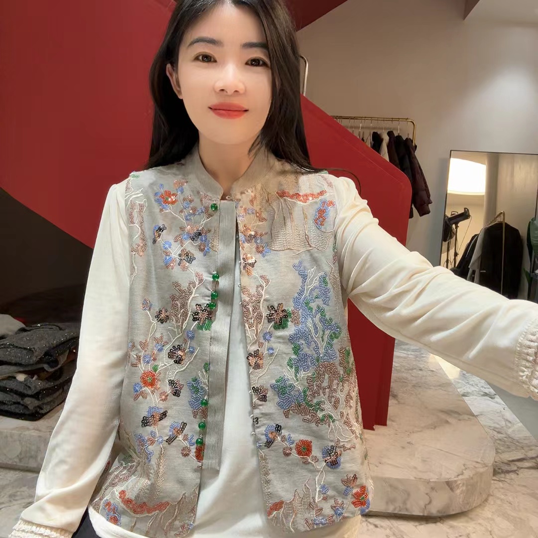 QC 252491  重工艺刺绣亮片春款新中式亭台楼阁马甲